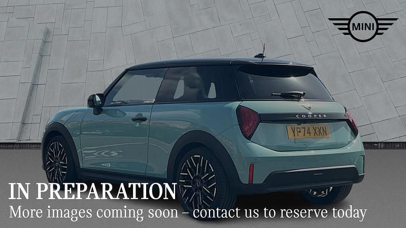Used Mini Cooper Hatch 154 HP (113 kW) 2024 Green Hatchback