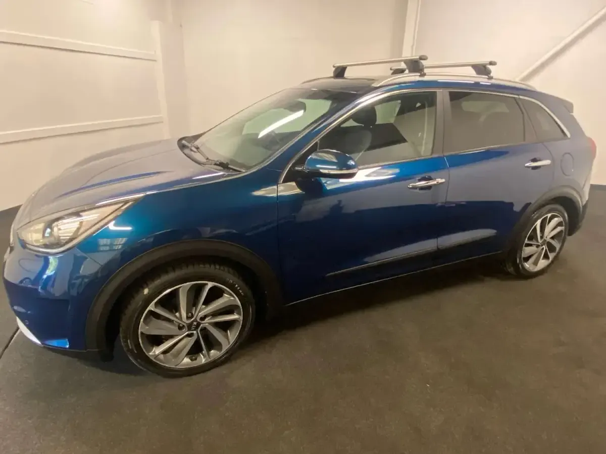 Used Kia Niro 141 HP (103 kW) 2019 Blue SUV