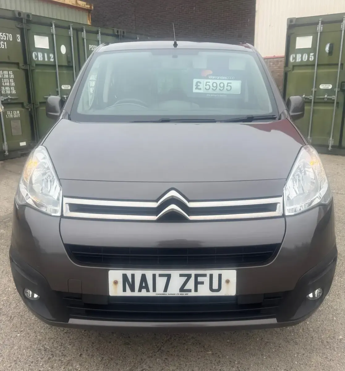 Used Citroën Berlingo Feel 101 HP (74 kW) 2017 Grey MPV