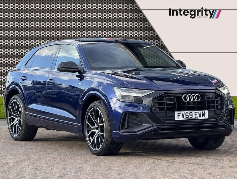 Used Audi Q8 Comfort 286 HP (210 kW) 2019 Blue SUV
