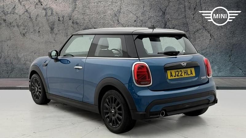 Used Mini Cooper Classic 134 HP (98 kW) 2022 Blue Hatchback