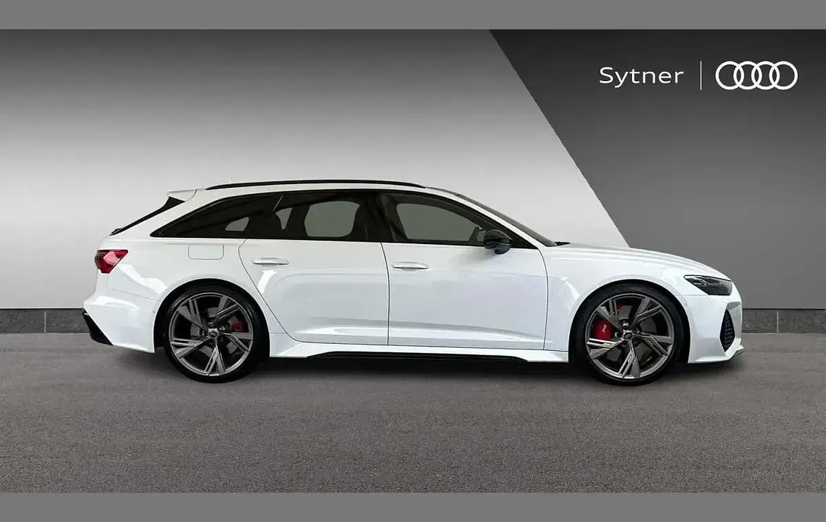 Used Audi RS6 Comfort 591 HP (434 kW) 2020 White Estate