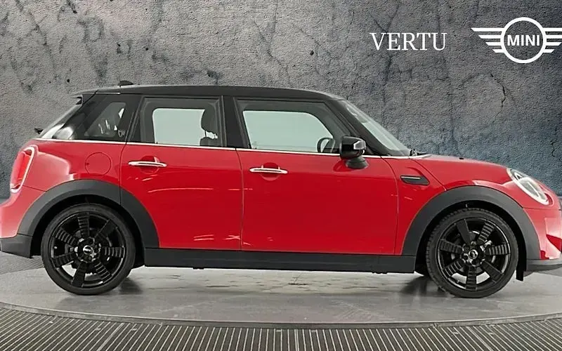 Used Mini Cooper Exclusive 136 HP (100 kW) 2023 Red Hatchback
