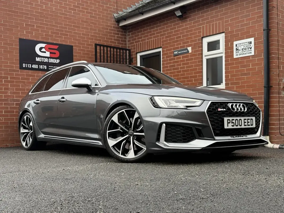 Used Audi RS4 Basis 450 HP (330 kW) 2018 Grey Estate