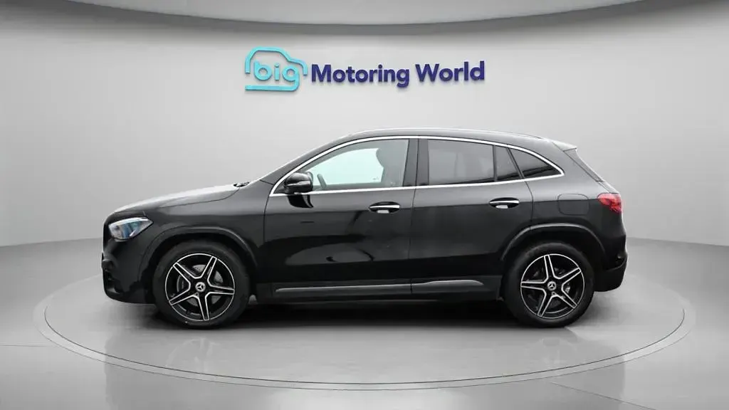 Used Mercedes GLA200 Executive 163 HP (119 kW) 2024 Black SUV