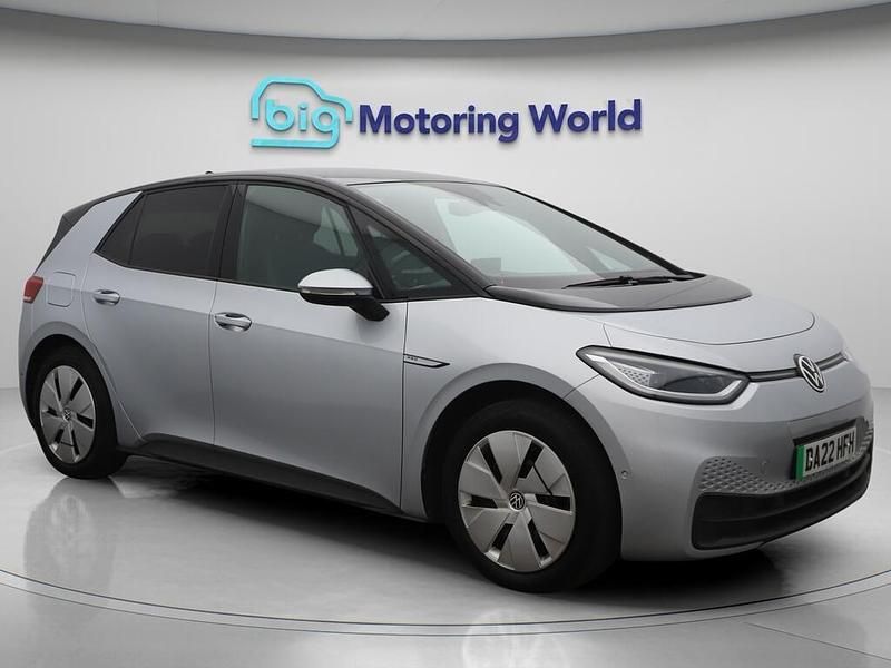 Silver Used 2022 VW ID.3 Pro Performance Hatchback | £12,500 (Fair price) - Image 1/4