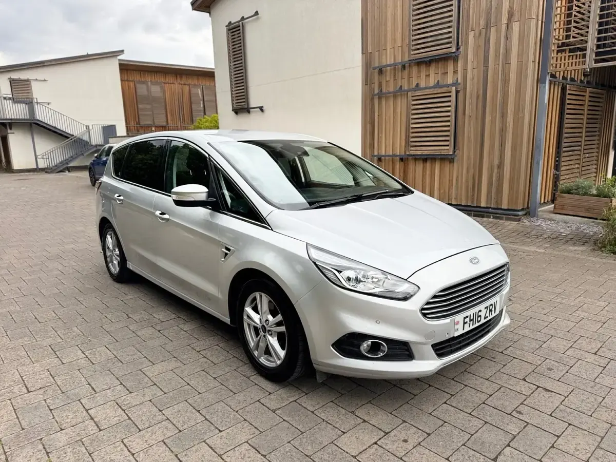 Used Ford S-MAX Titanium 2016 Silver MPV