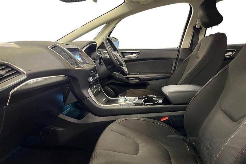 Used Ford S-MAX Titanium 190 HP (139 kW) 2022 Blue MPV