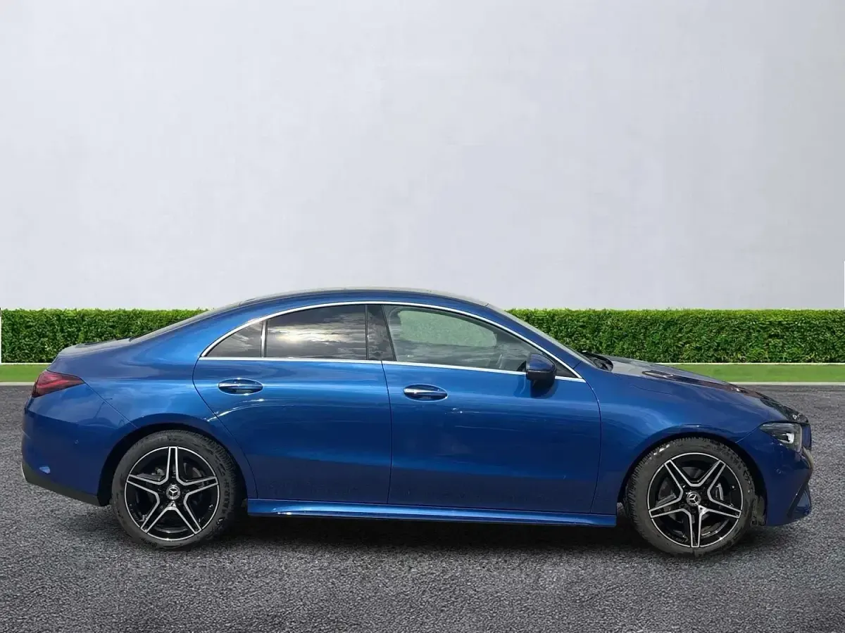 Used Mercedes CLA180 Executive 136 HP (100 kW) 2025 Blue Sedan