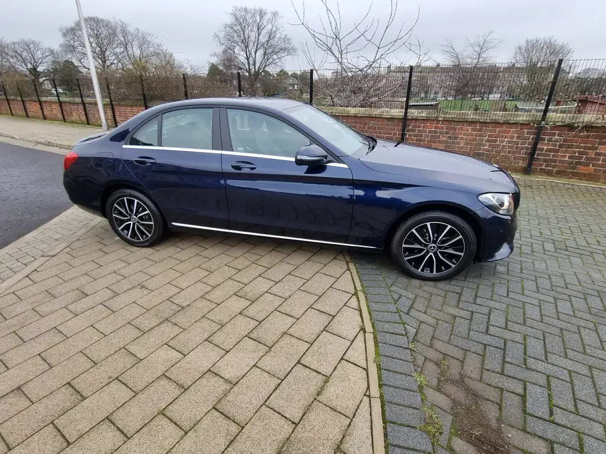 Used Mercedes C200 SE 2019 Blue Sedan