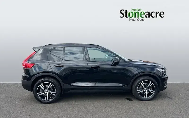 Used Volvo XC40 R-Design 197 HP (144 kW) 2021 Black SUV