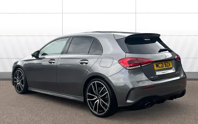 Usado Mercedes A35 AMG Premium 306 HP (225 kW) 2021 Cinzento Citadino