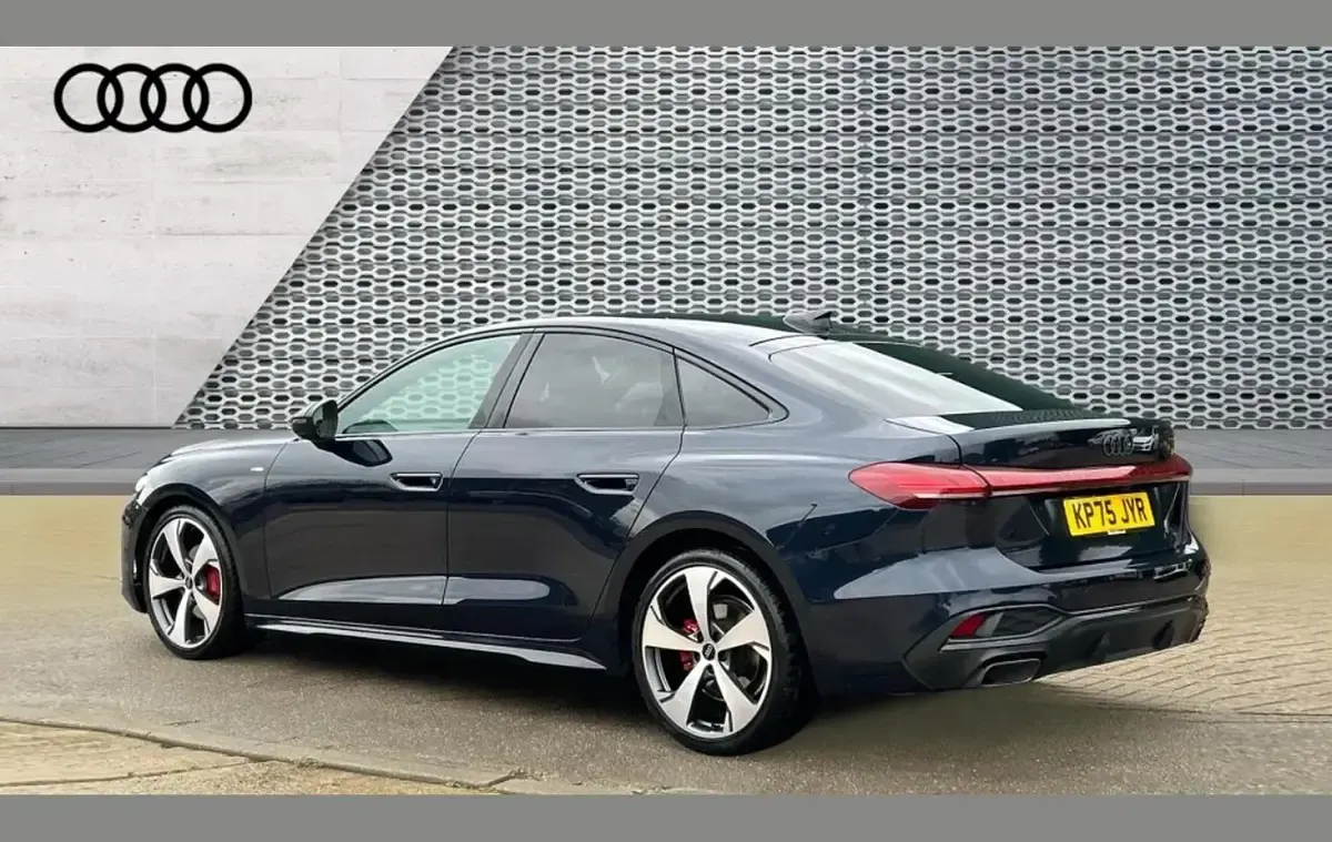Used Audi A5 Advanced 200 HP (147 kW) 2025 Blue Sedan