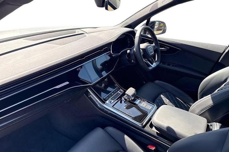 Used Audi SQ7 Comfort 507 HP (372 kW) 2024 Pure white SUV