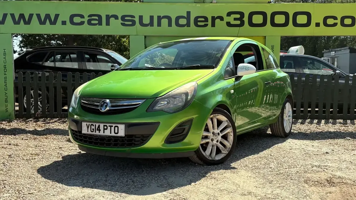 Used Vauxhall Corsa 83 HP (61 kW) 2014 Green Hatchback