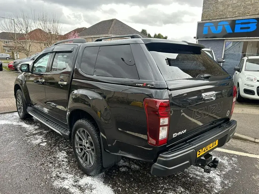 Begagnad Isuzu Pick up 164 HK (120 kW) 2020 Svart Pickup