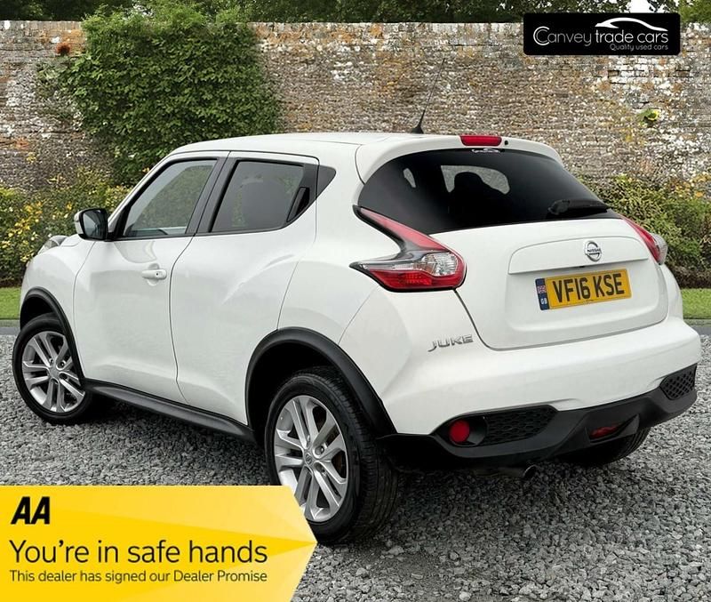 Used Nissan Juke N-Connecta 115 HP (84 kW) 2016 White SUV