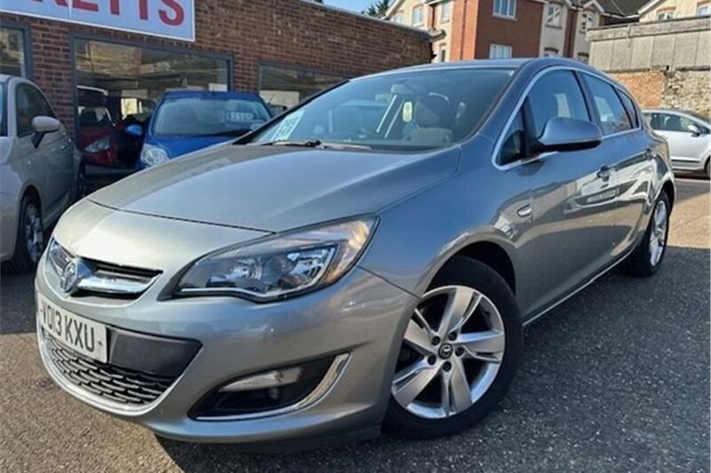 Silver Used 2013 Vauxhall Astra SRi Hatchback | £2,995 (Fair price) - Image 1/3