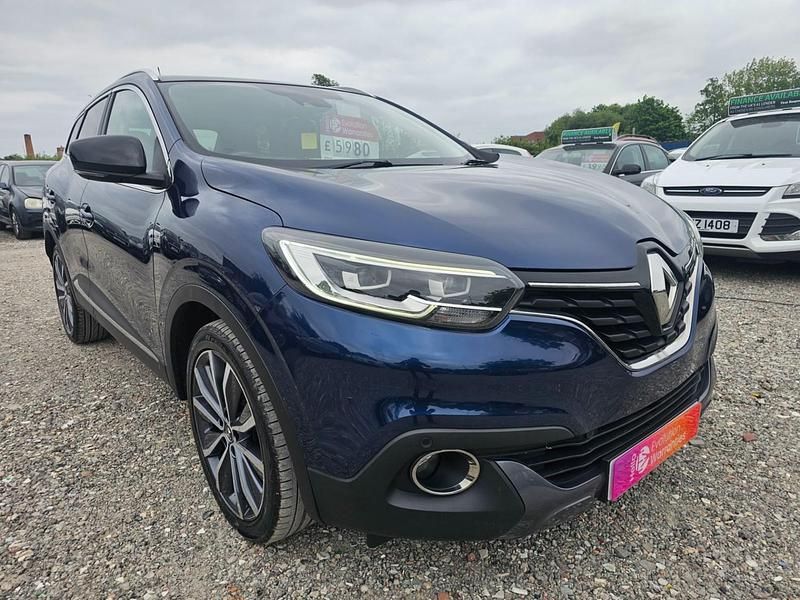 Blue Used 2017 Renault Kadjar Signature SUV | £5,970 (Expensive) - Image 1/4
