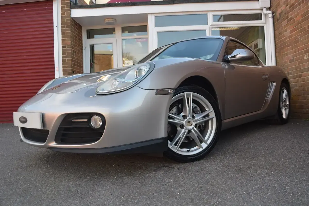 Used Porsche Cayman 265 HP (194 kW) 2011 Silver Coupe