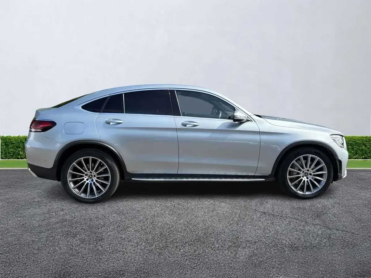 Second-hand Mercedes GLC220 AMG Line Premium 2022 Argintiu Coupe