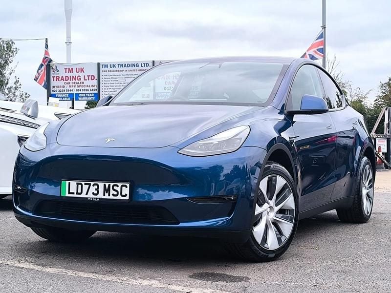 Używany Tesla Model Y 75 kW (102 KM) 2024 Niebieski SUV
