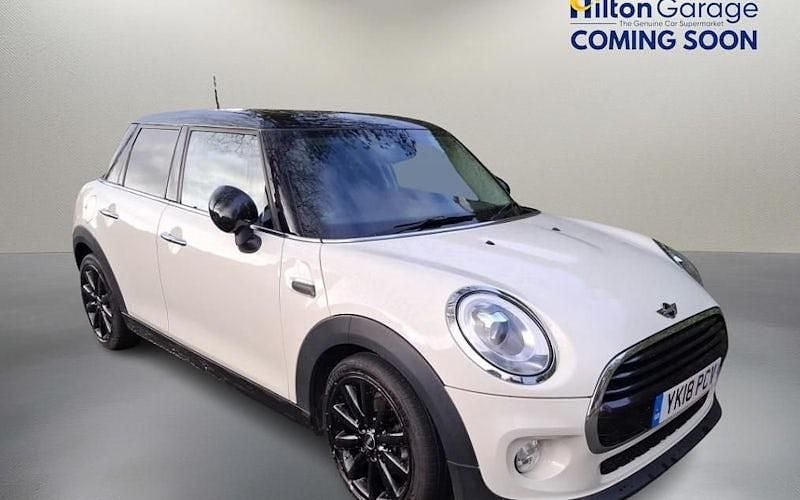 White Used 2017 Mini Cooper Hatch Hatchback | £8,950 (Good price) - Image 1/1