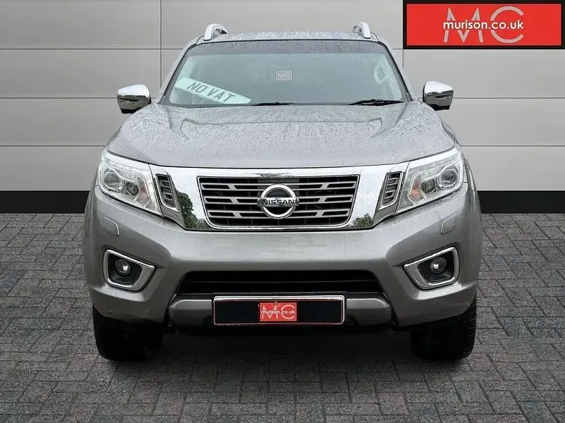 Used Nissan Navara Tekna 187 HP (137 kW) 2017 Grey Pickup
