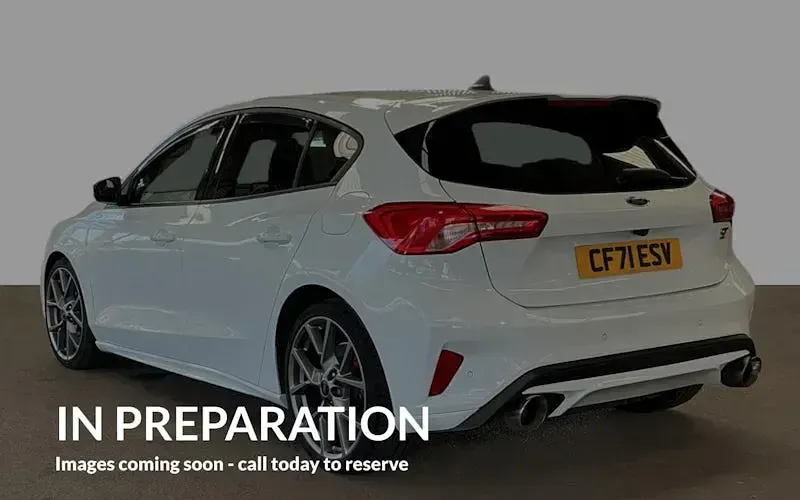 Used Ford Focus ST 280 HP (205 kW) 2021 White Hatchback
