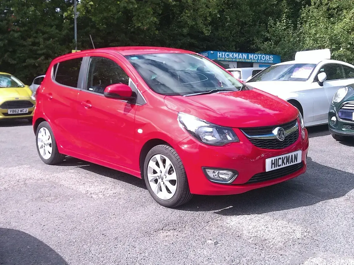Used Vauxhall Viva 75 HP (55 kW) 2018 Red Hatchback