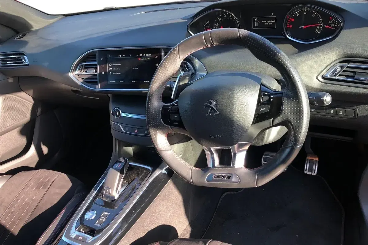 Używany Peugeot 308 GTi 2018 Niebieski Kombi