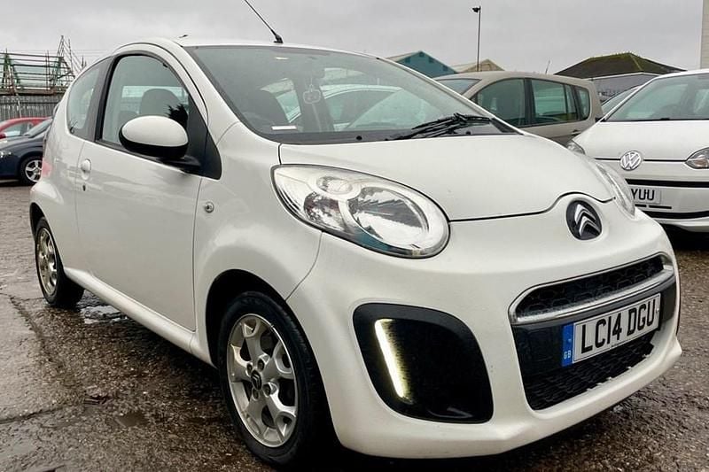 Used Citroën C1 68 HP (50 kW) 2014 White Hatchback