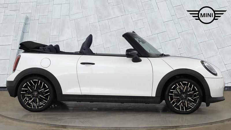 New Mini Cooper 147 kW (201 HP) 2025 White Hatchback