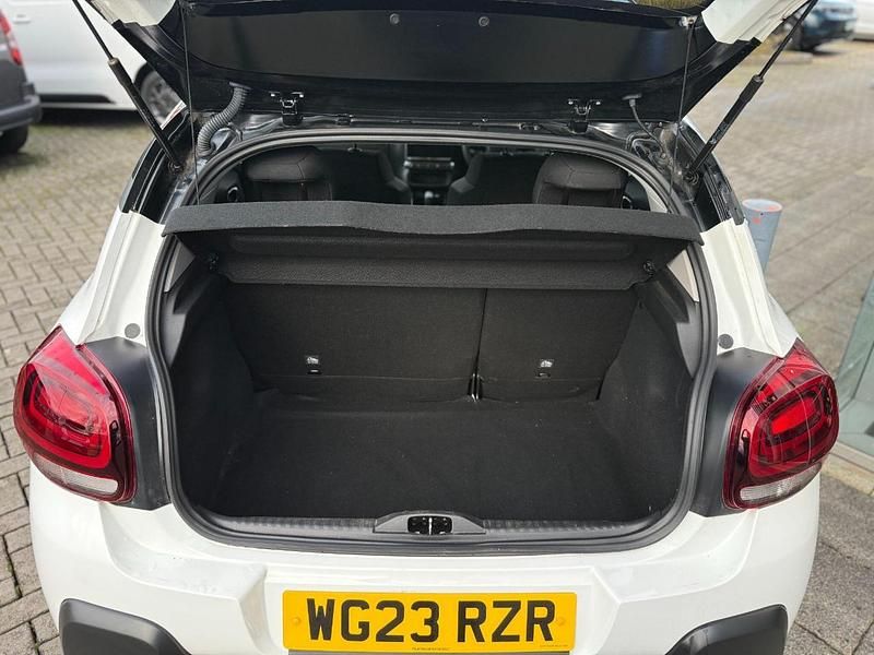Used Citroën C3 PureTech 82 HP (60 kW) 2023 White Hatchback