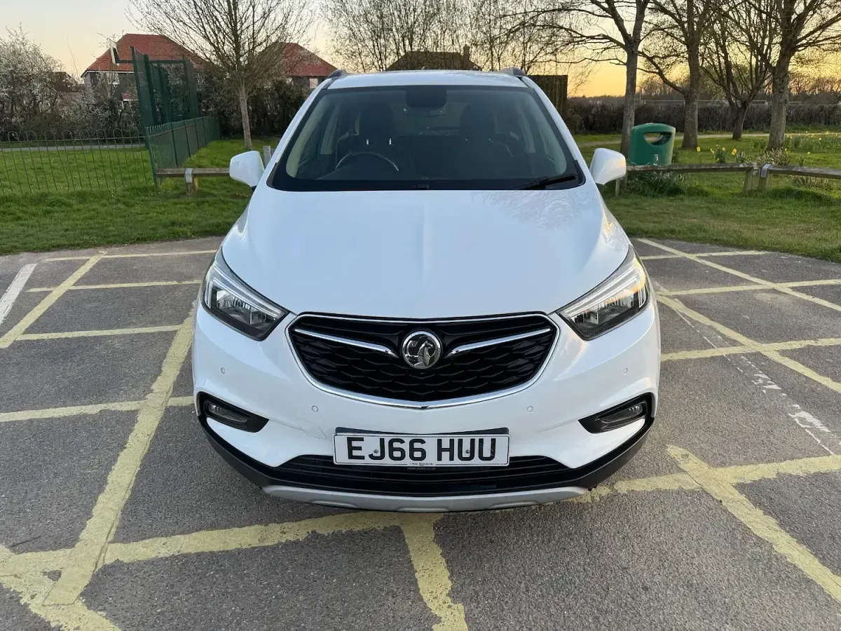 Used Vauxhall Mokka X Active 2016 White SUV