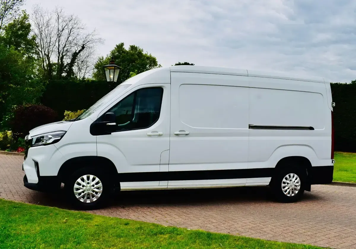 Used Maxus V90 161 HP (118 kW) 2024 White Van