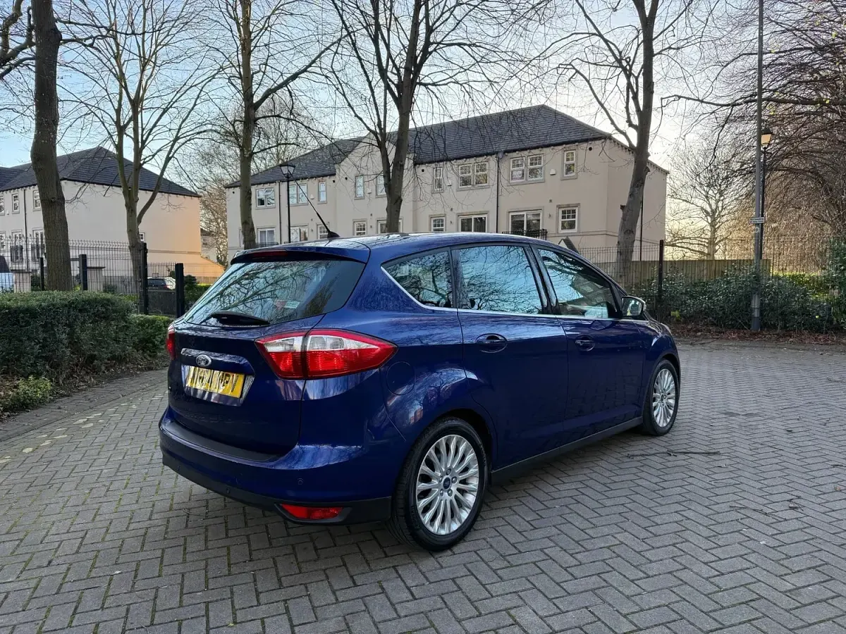 Used Ford C-MAX Titanium 2014 Blue MPV