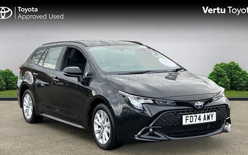 Used 2025 Toyota Corolla Estate | £24,097 (Good price) - Image 1/4