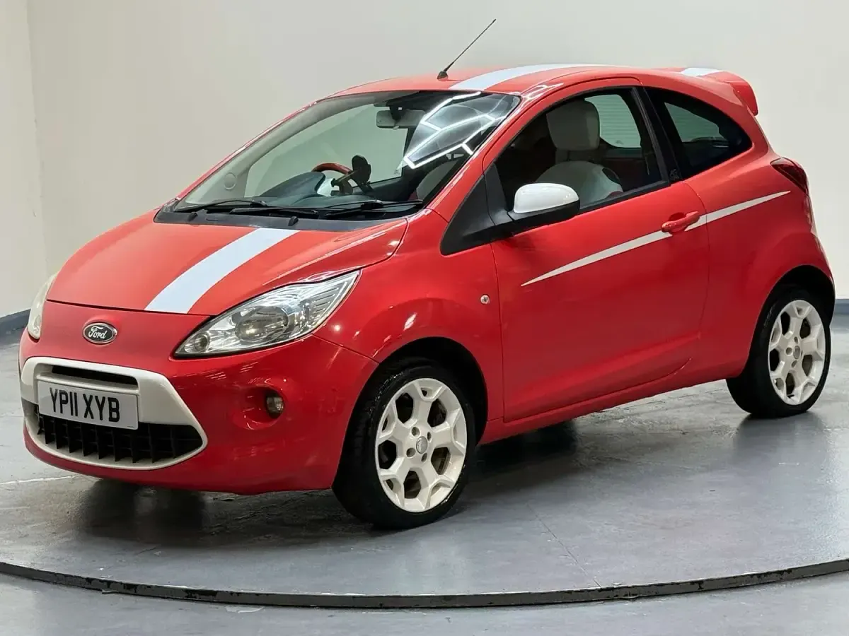 Used Ford Ka 69 HP (50 kW) 2011 Red Hatchback
