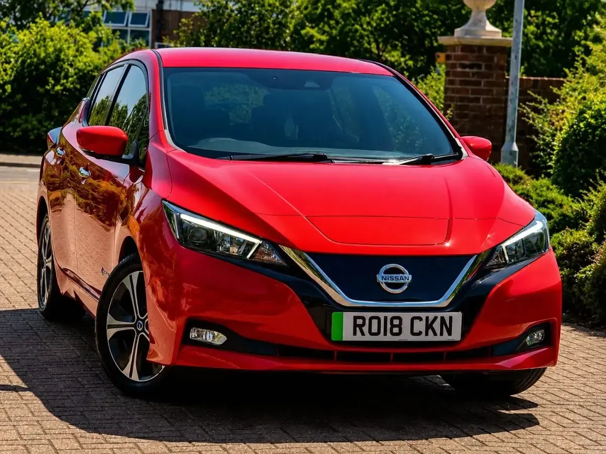Used Nissan Leaf N-Connecta 110 kW (150 HP) 2018 Red Hatchback