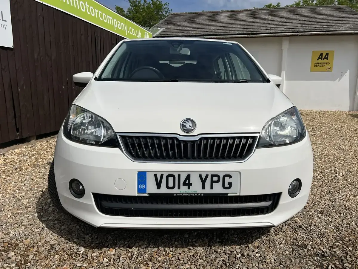 Used Skoda Citigo Elegance 75 HP (55 kW) 2014 White Hatchback
