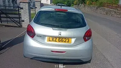 Used Peugeot 208 Active 68 HP (50 kW) 2018 Silver Hatchback