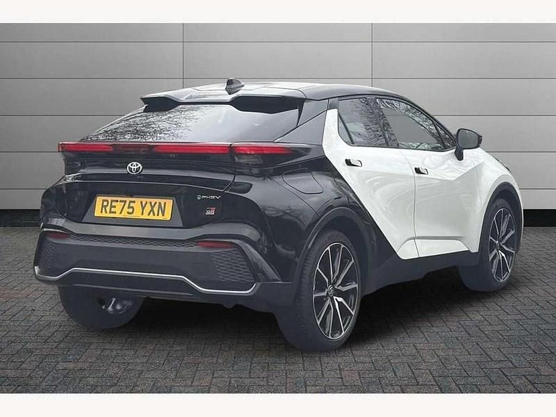 New Toyota C-HR Sport 223 HP (164 kW) 2025 White SUV