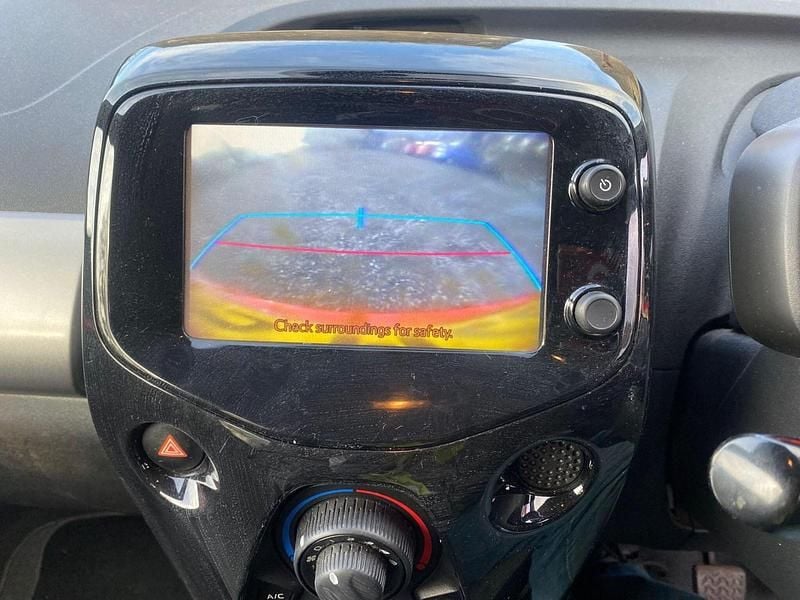 Used Citroën C1 Flair 82 HP (60 kW) 2015 Red Hatchback