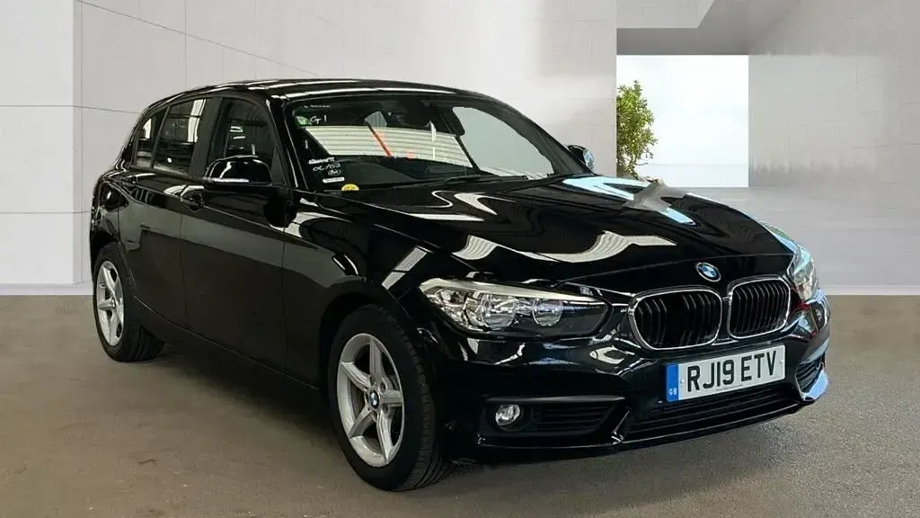 Used BMW 118 Sport Line 136 HP (100 kW) 2019 Hatchback