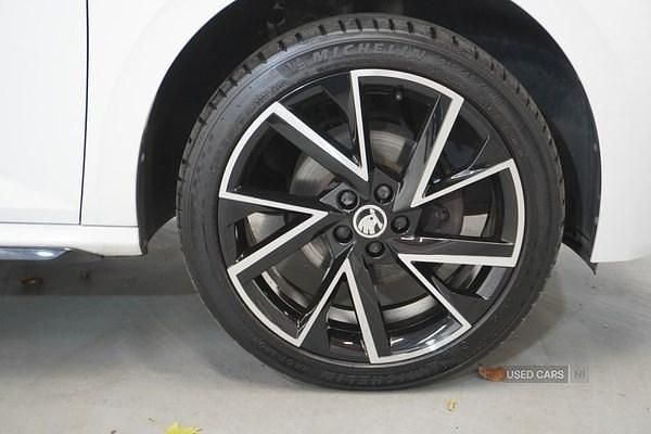 Used Skoda Kamiq Monte Carlo 150 HP (110 kW) 2021 White SUV