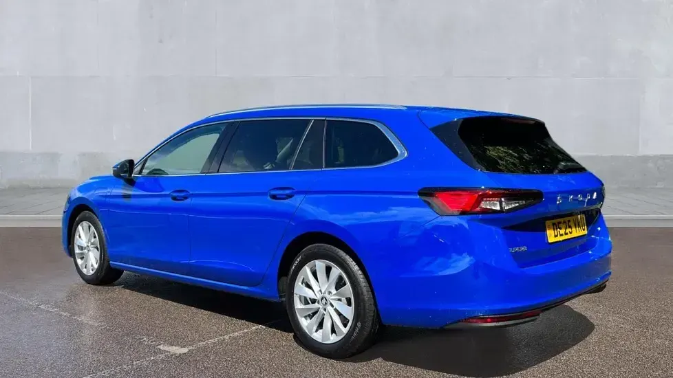 Used Skoda Superb SE Technology 204 HP (150 kW) 2025 Energy blue