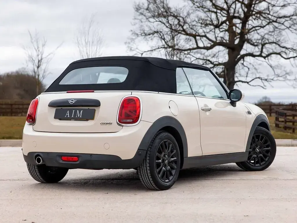 Używany Mini Cooper Cabriolet Classic 2020 Biały Kabriolet