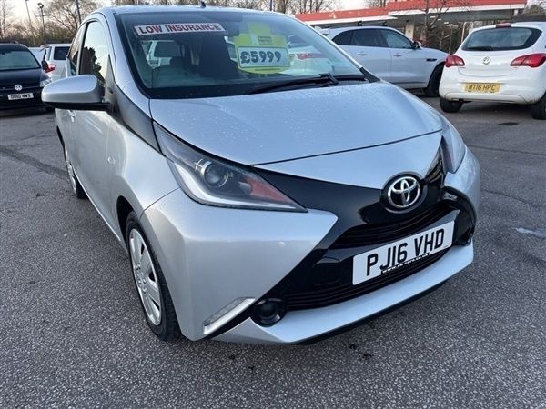 Silver Used 2016 Toyota Aygo X-play Hatchback | £5,999 (Fair price) - Image 1/1