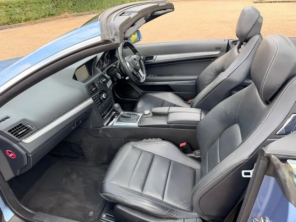 Used Mercedes E350 306 HP (225 kW) 2012 Blue Cabriolet